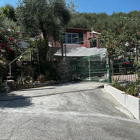 Сasa de vacaciones Febe's House Imperia